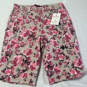 Gloria Vanderbilt Pink Floral Bermudas
